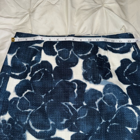 J Crew Canterberry Bells Floral Patterned Mini Skirt  - Blue and White sz  2 - Picture 6 of 7